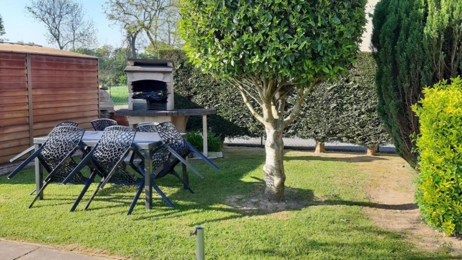 Gite "Au P'Tit Tourois" De Plain-Pied Tout Confort Avec Veranda Proche D'Omaha Beach Et De Bayeux Accueillant Les Animaux Exterior foto